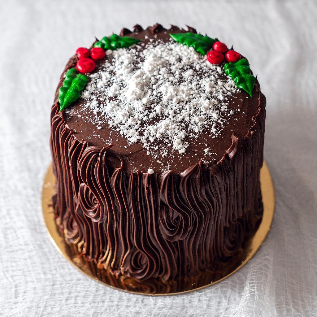Yule Log Layer Cake, 6"