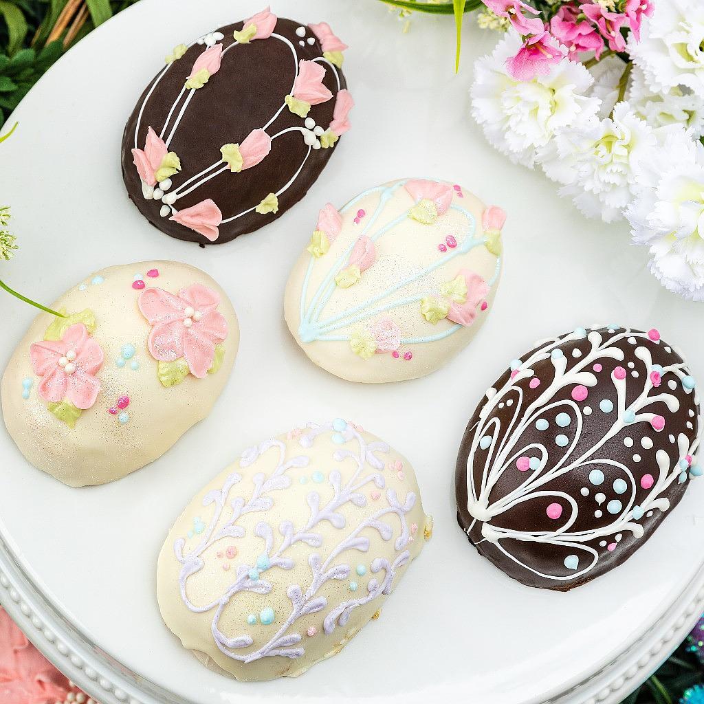 Petit Four Easter Eggs