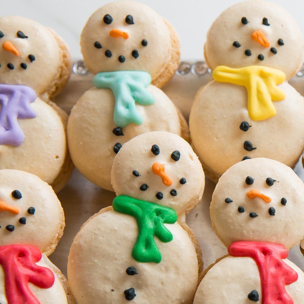 Snowman Macarons