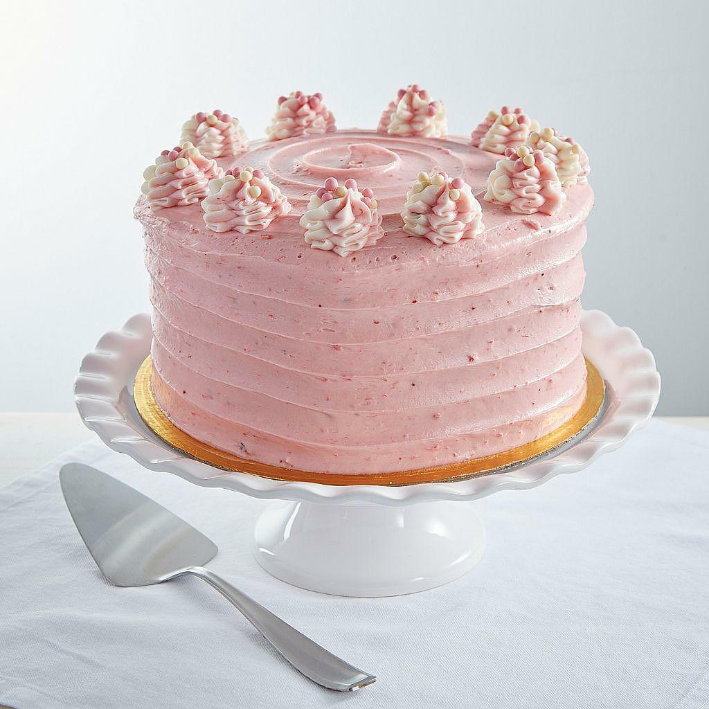 Strawberry Dream Cake, 9-inch